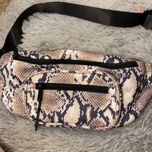 Snake skin Fanny pack never used from Aritzia